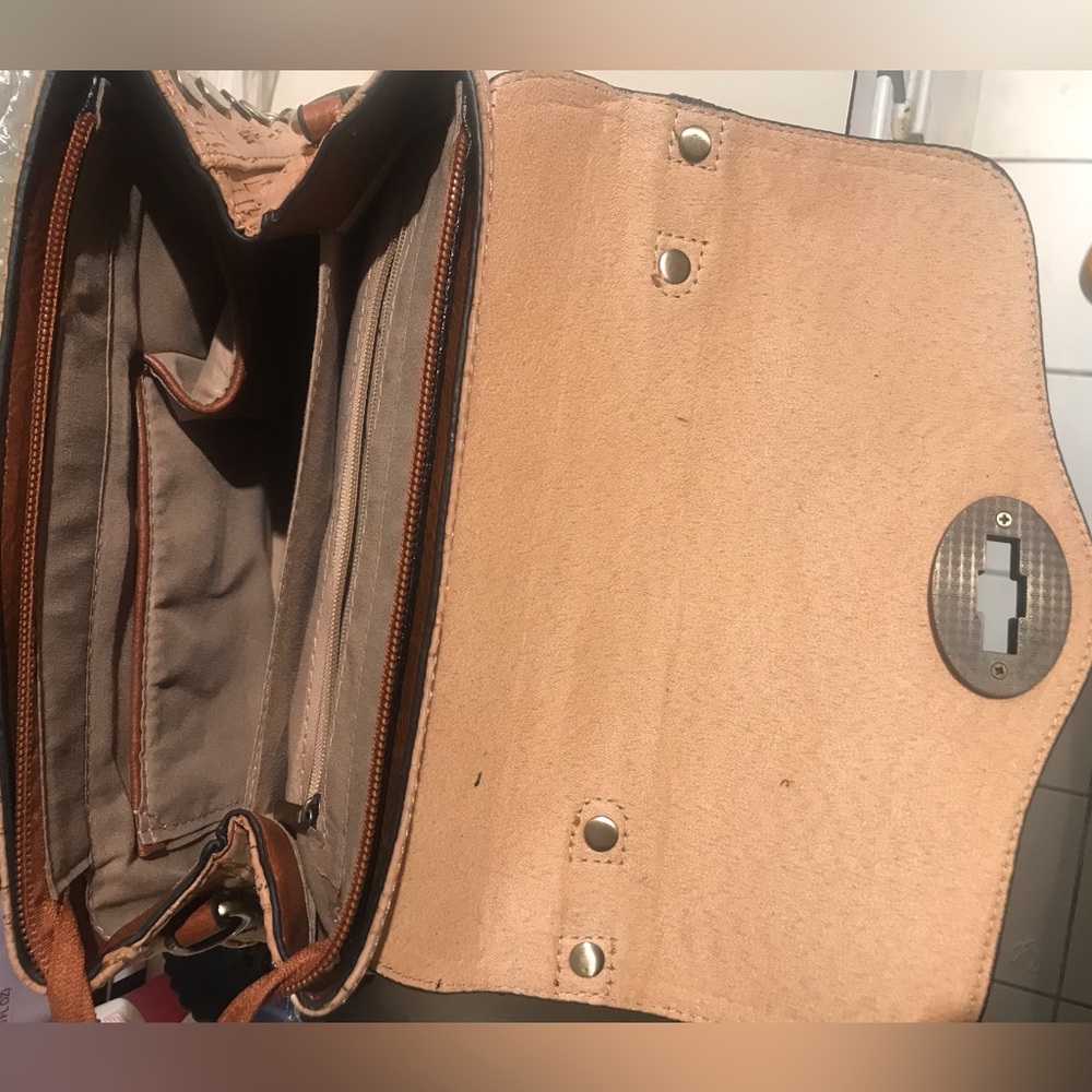 Artisan’s handmade bag unique and elegant - Picture 4 of 5